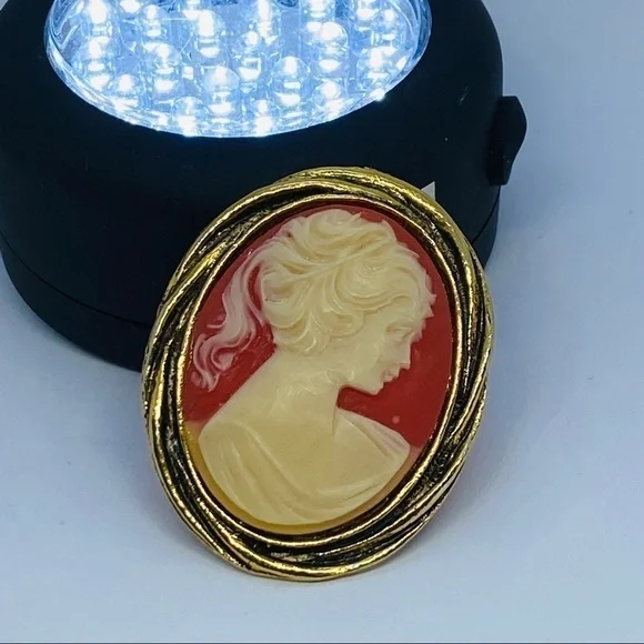 VINTAGE cameo brooch pendant gold tone - Picture 7 of 11
